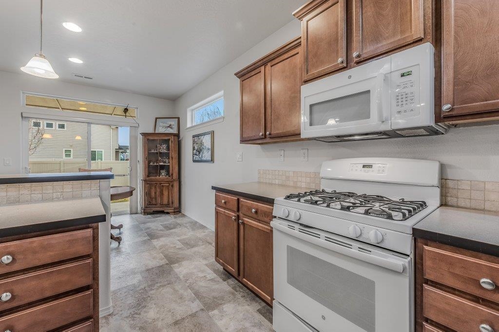 701 Osprey Drive Cheney, WA 99004 - Photo 27 of 44