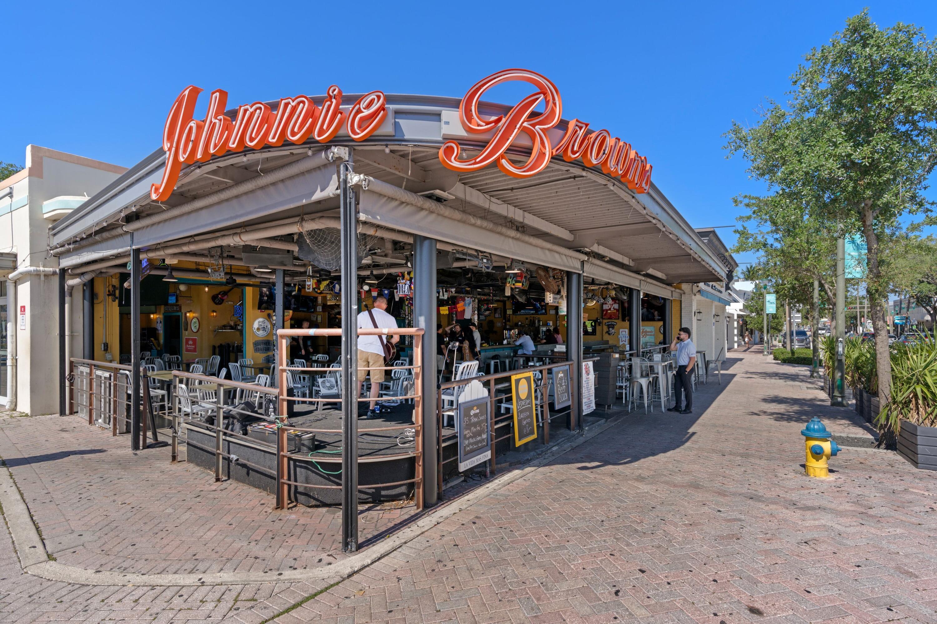 14360 Strathmore Lane, Unit 404 Delray Beach, FL 33446 - Photo 39 of 42 a view of street with sitting area