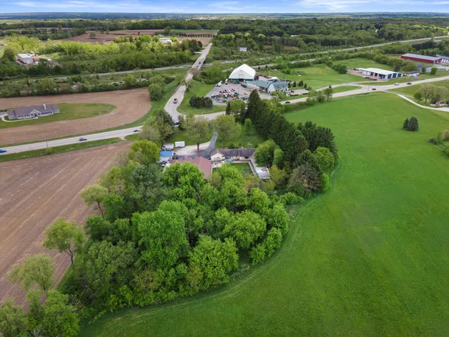 $1,250,000 | S64W22000 National Avenue, Waukesha, WI 53189