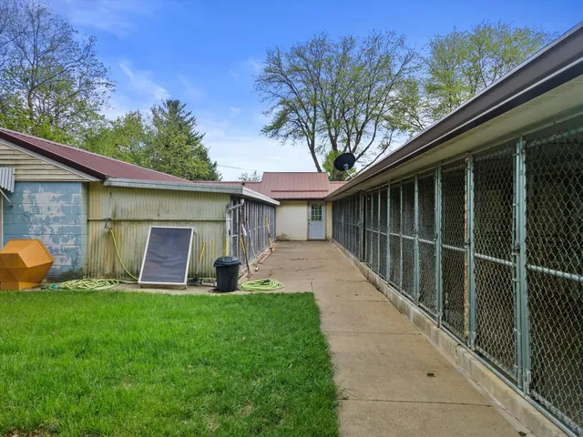 $1,250,000 | S64W22000 National Avenue, Waukesha, WI 53189