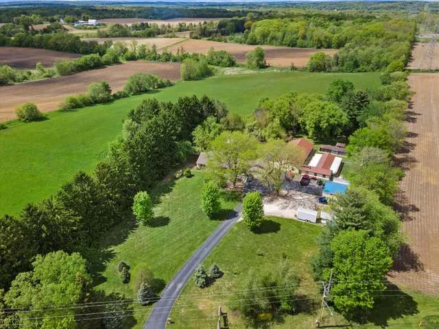 $1,250,000 | S64W22000 National Avenue, Waukesha, WI 53189