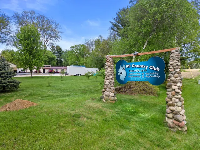 $1,250,000 | S64W22000 National Avenue, Waukesha, WI 53189