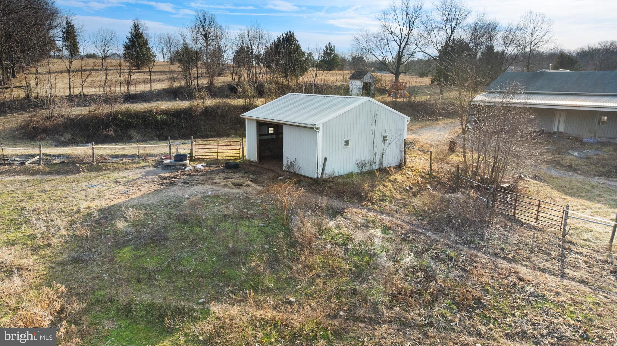 12420 Smith Lane Keymar, MD 21757 - Photo 6 of 44 Barn with storage and run-in