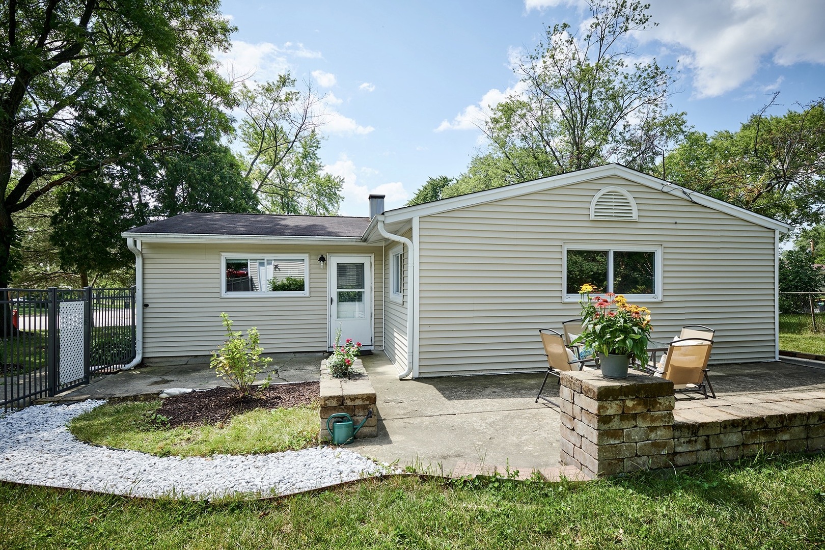 108 Center Road Streamwood, IL 60107 - Photo 10 of 33 Gallery Image 10