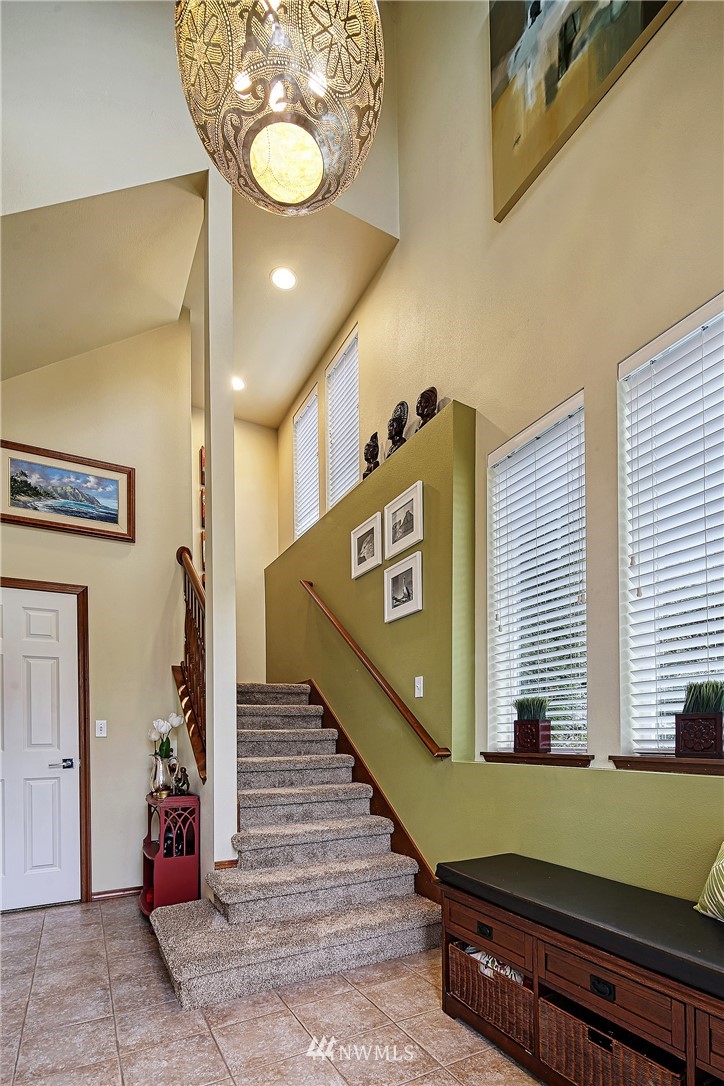 20128 85th Avenue Northeast Bothell, WA 98011 - Photo 3 of 32 Gallery Image 3