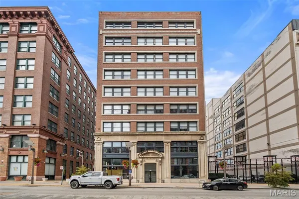 $180,000 | 1619 Washington Avenue, Unit 204, St. Louis, MO 63103