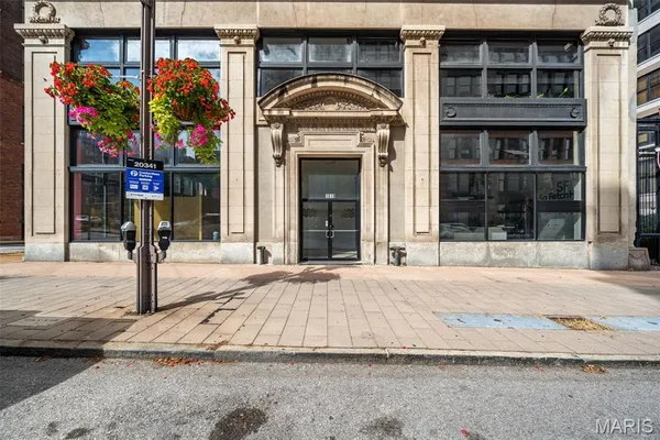 $180,000 | 1619 Washington Avenue, Unit 204, St. Louis, MO 63103