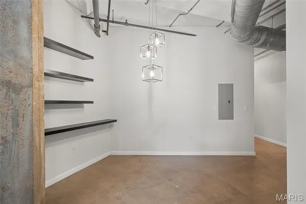 $180,000 | 1619 Washington Avenue, Unit 204, St. Louis, MO 63103