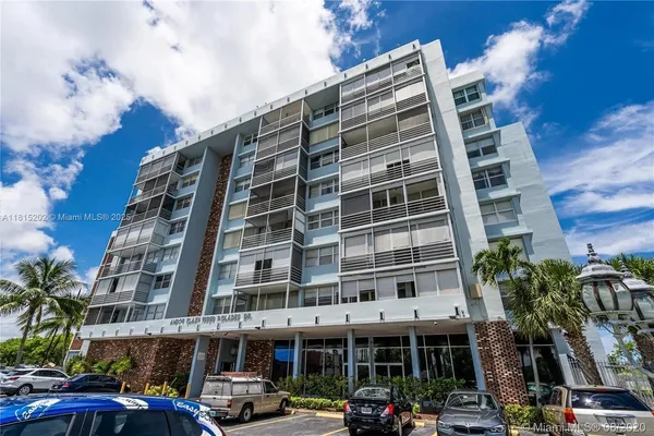 $240,000 | 16850 South Glades Drive, Unit 8G, North Miami Beach, FL 33162