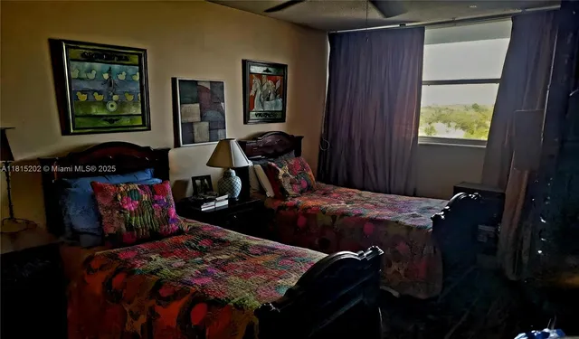 $245,000 | 16850 South Glades Drive, Unit 8G, North Miami Beach, FL 33162