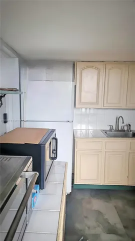 $245,000 | 16850 South Glades Drive, Unit 8G, North Miami Beach, FL 33162