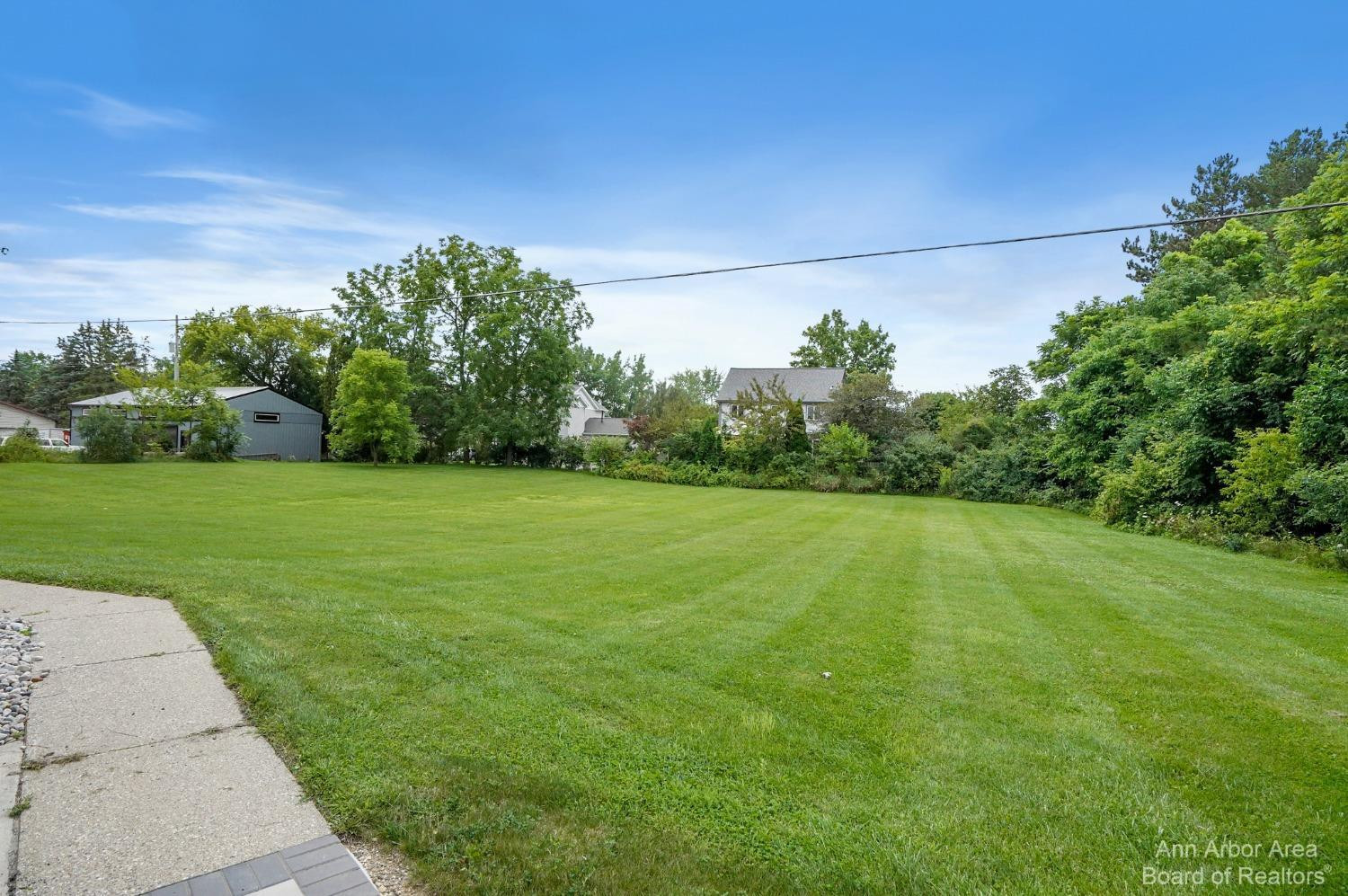 1379 North Long Lake Road Fenton, MI 48430 - Photo 6 of 39 Photo 6
