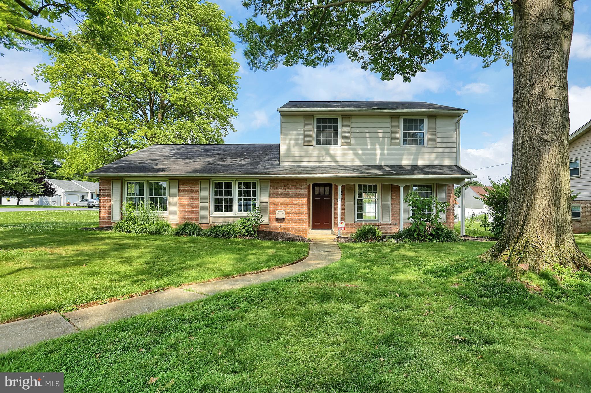 1667 Ridgedale Drive Lancaster, PA 17601 - Photo 1 of 32 Front