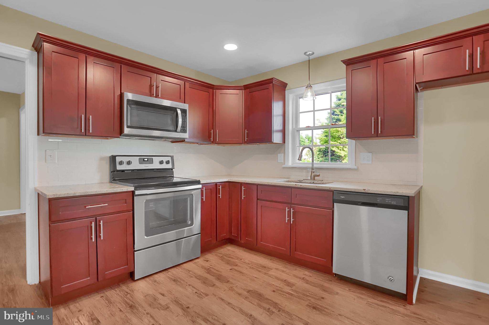 1667 Ridgedale Drive Lancaster, PA 17601 - Photo 11 of 32 Kitchen