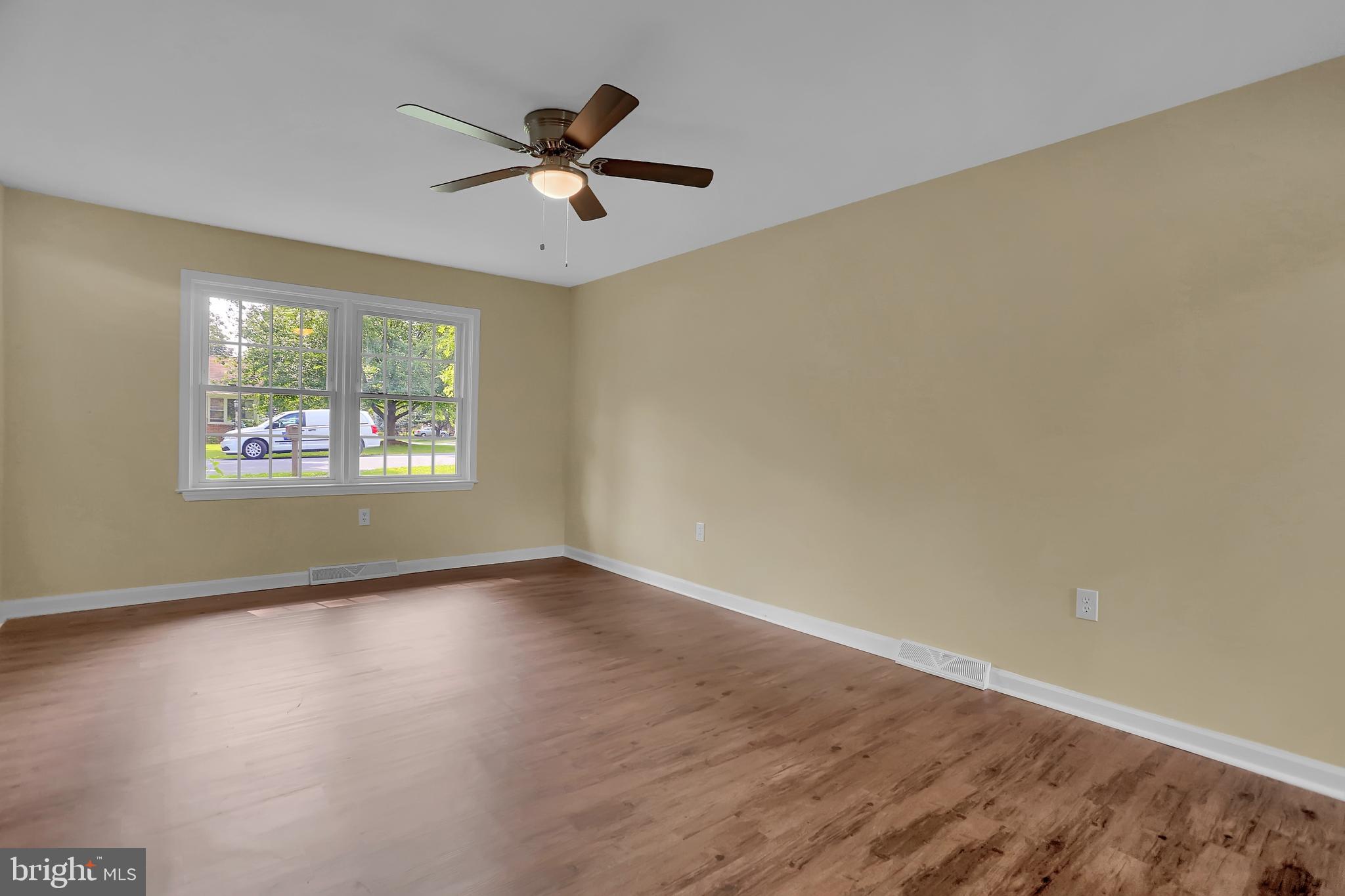 1667 Ridgedale Drive Lancaster, PA 17601 - Photo 15 of 32 Family room