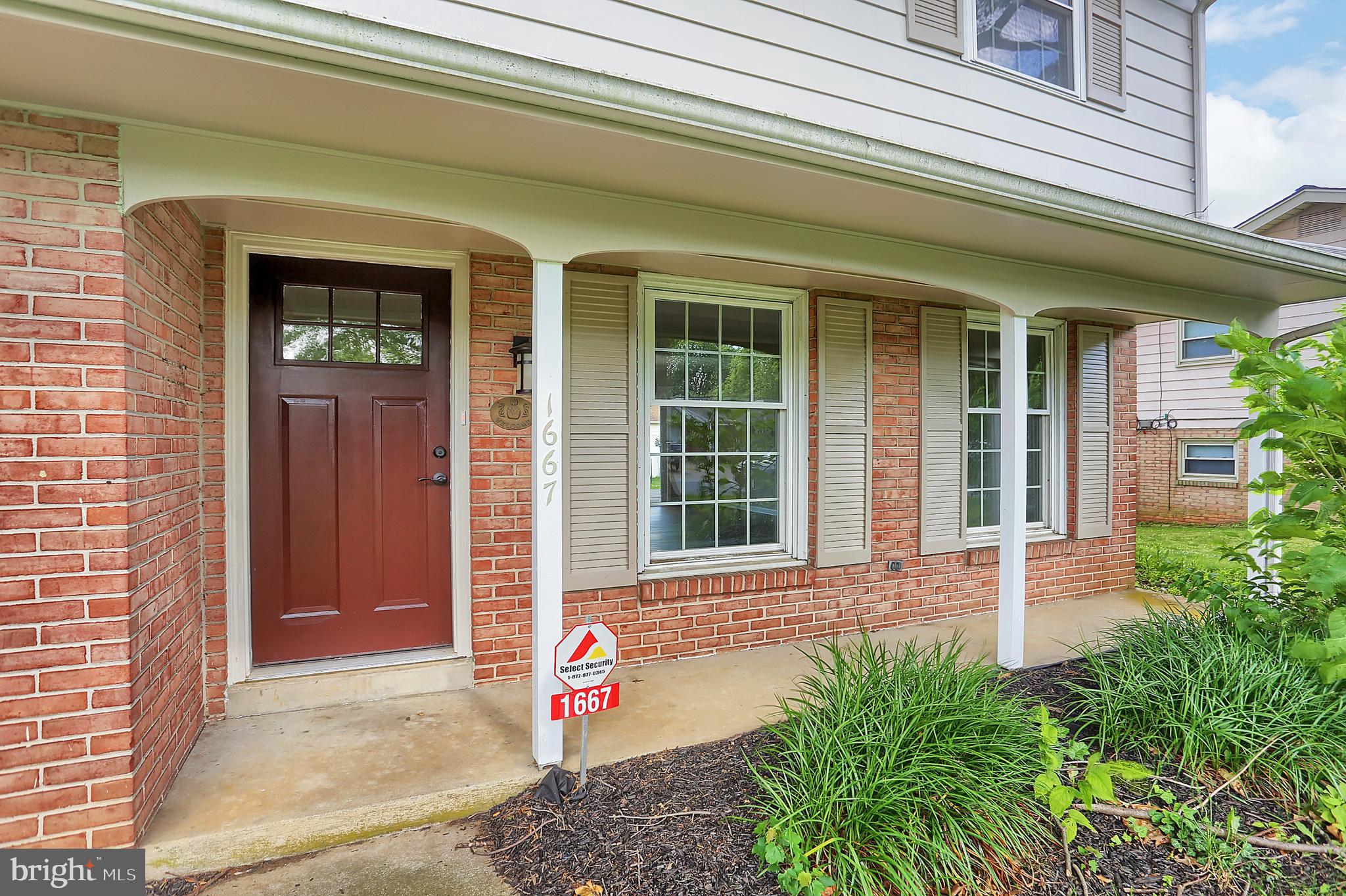1667 Ridgedale Drive Lancaster, PA 17601 - Photo 3 of 32 Front entry