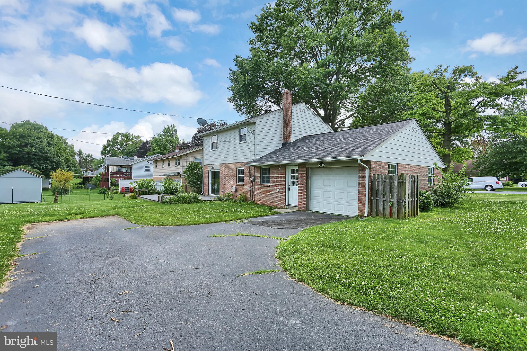 1667 Ridgedale Drive Lancaster, PA 17601 - Photo 27 of 32 Rear
