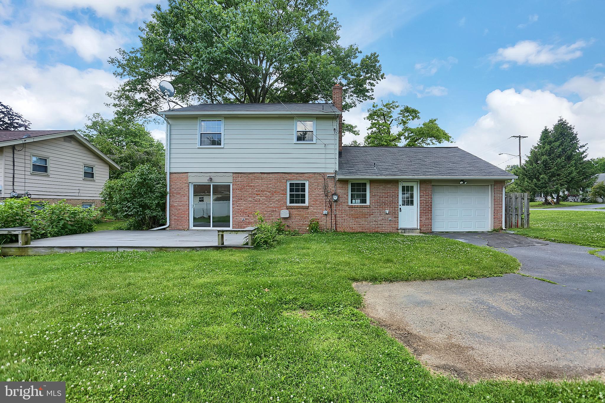 1667 Ridgedale Drive Lancaster, PA 17601 - Photo 28 of 32 Rear
