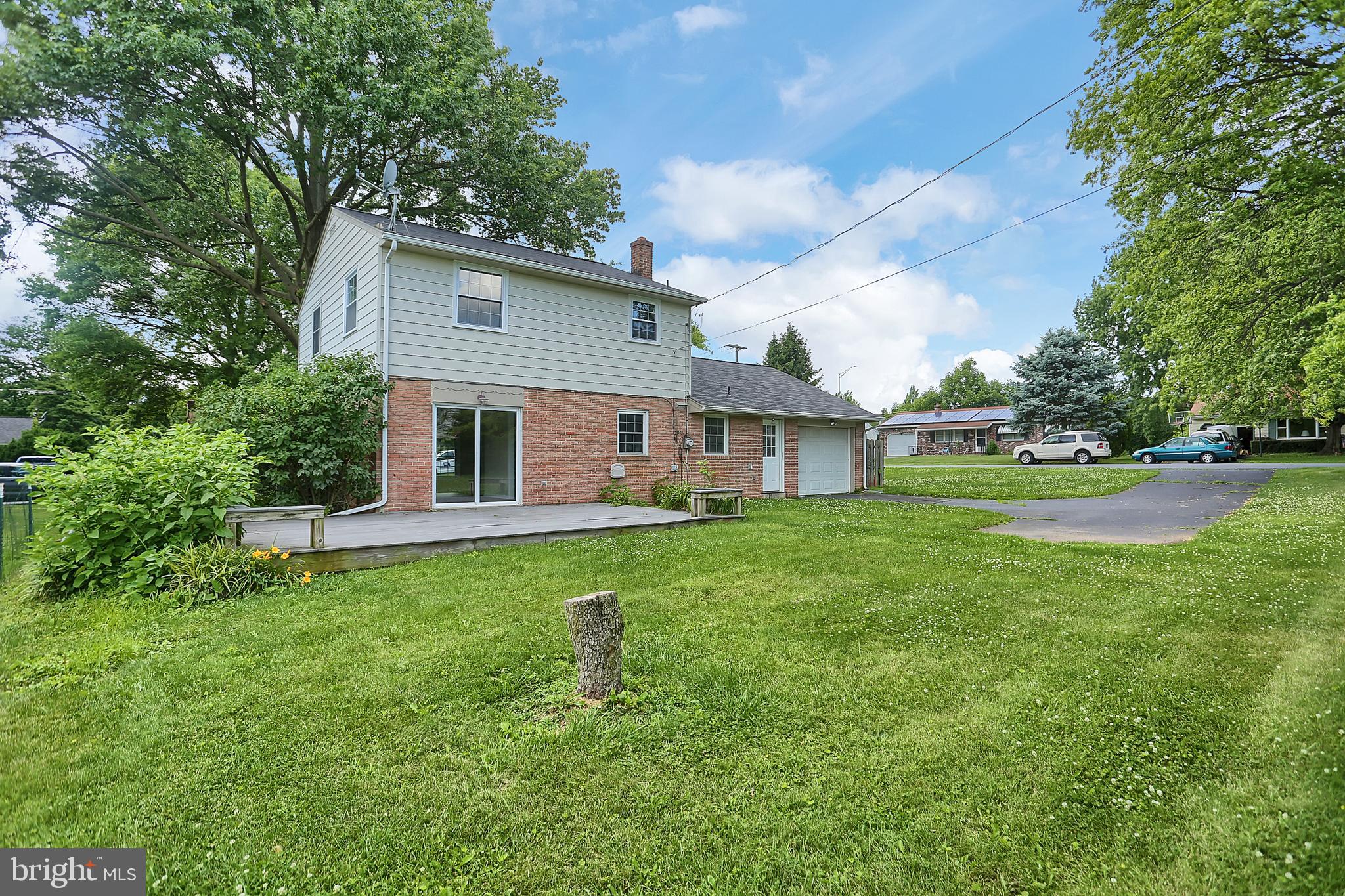 1667 Ridgedale Drive Lancaster, PA 17601 - Photo 29 of 32 Rear