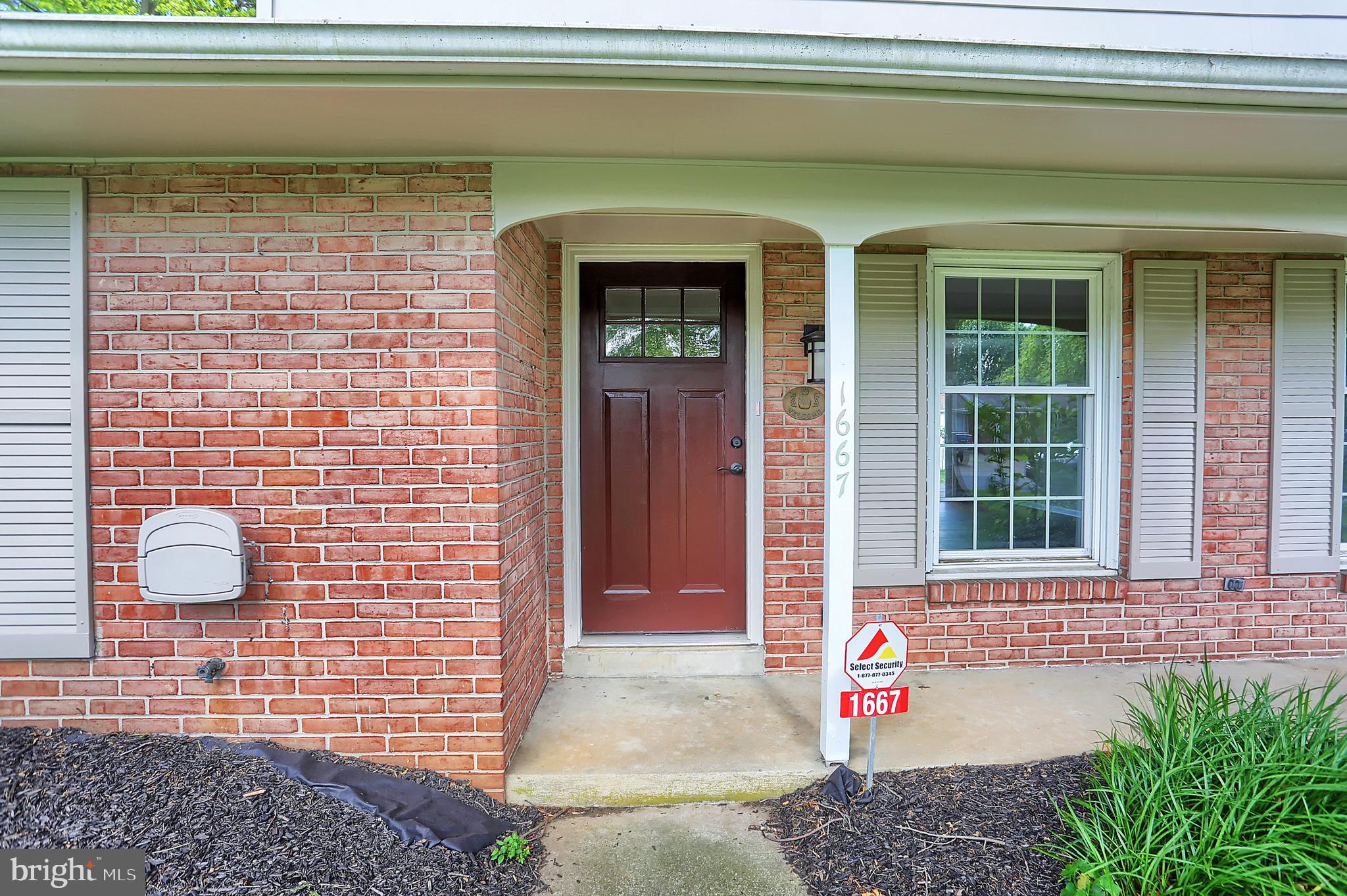 1667 Ridgedale Drive Lancaster, PA 17601 - Photo 4 of 32 Front entry