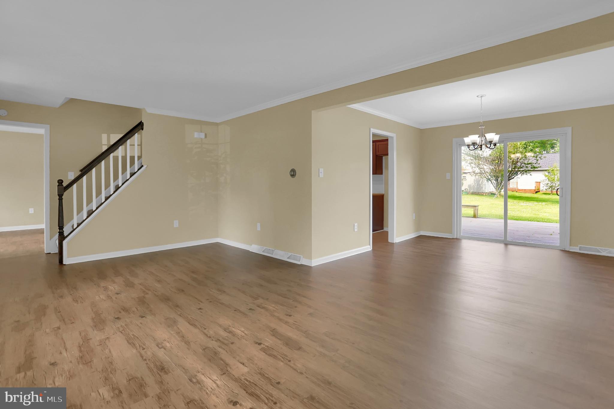 1667 Ridgedale Drive Lancaster, PA 17601 - Photo 6 of 32 Living/Dining