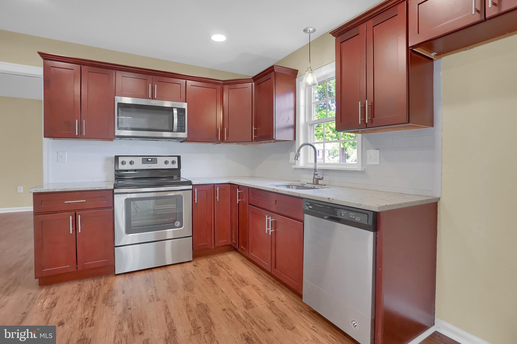 1667 Ridgedale Drive Lancaster, PA 17601 - Photo 10 of 32 Kitchen