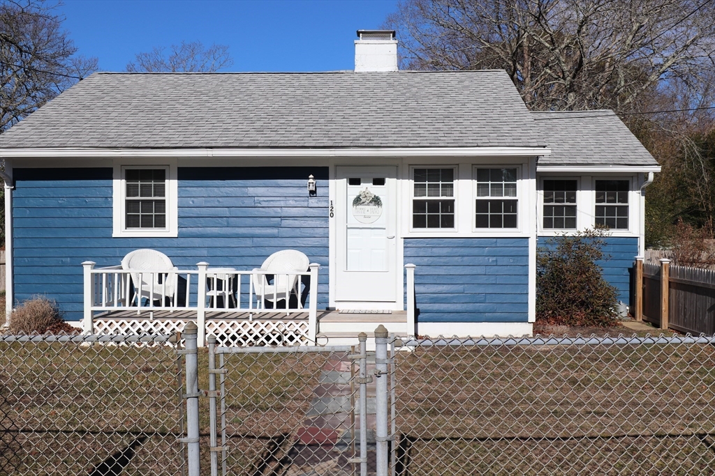 120 Baxter Road Hyannis, MA 02601 - Photo 4 of 28 Gallery Image 4