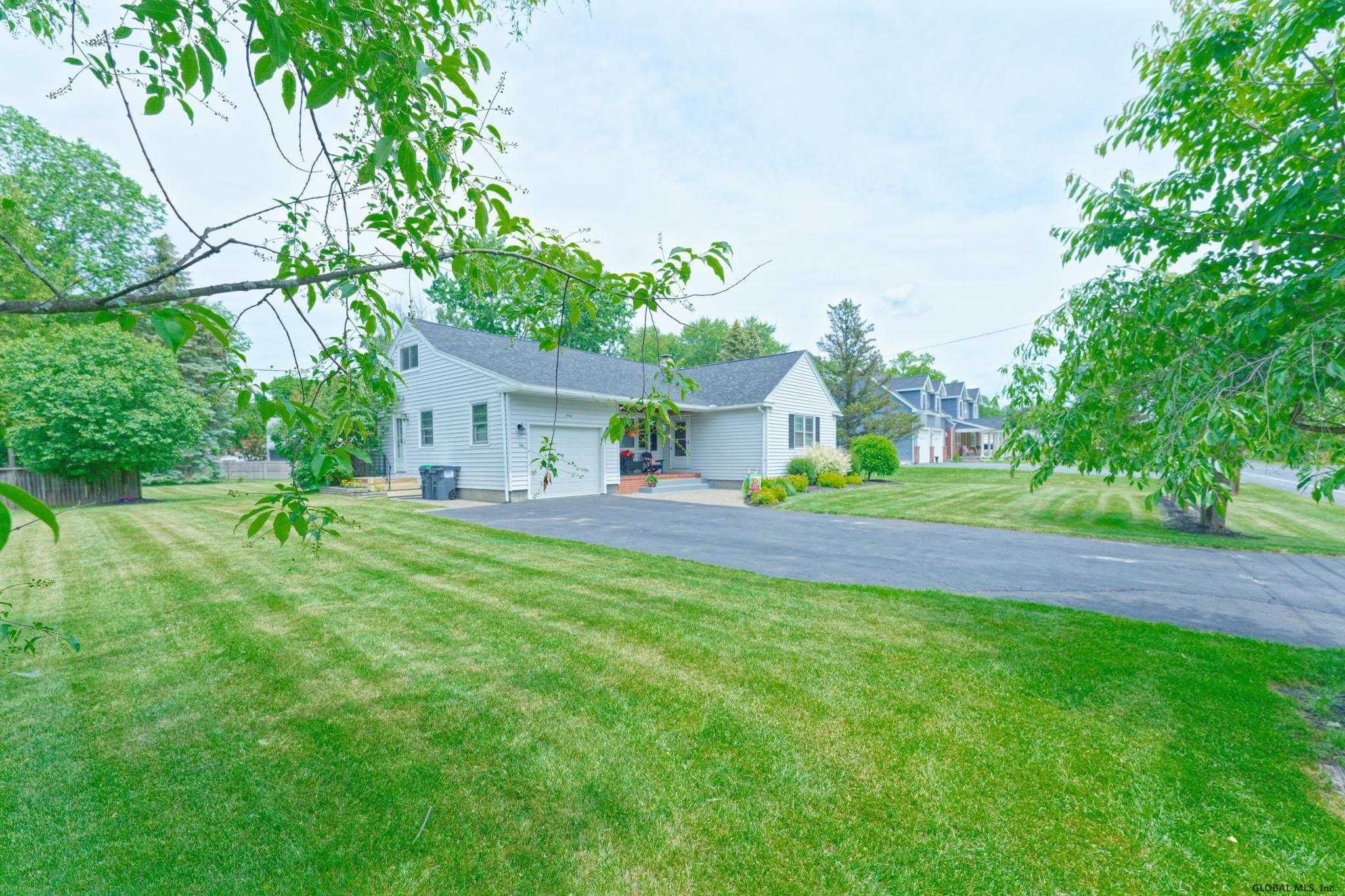 60 Latham Ridge Road Colonie, NY 12110 - Photo 3 of 54 Photo 3