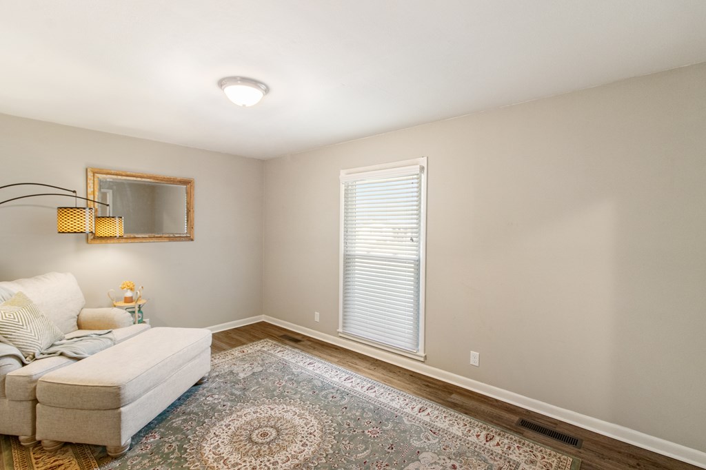 1607 Randall Road Dothan, AL 36303 - Photo 6 of 28 front living area