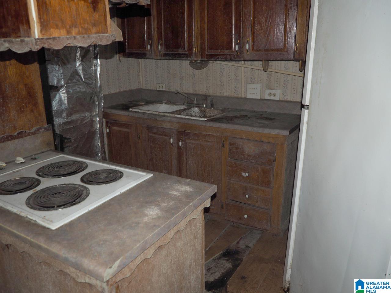 555 Trails End Road Leeds, AL 35094 - Photo 4 of 8