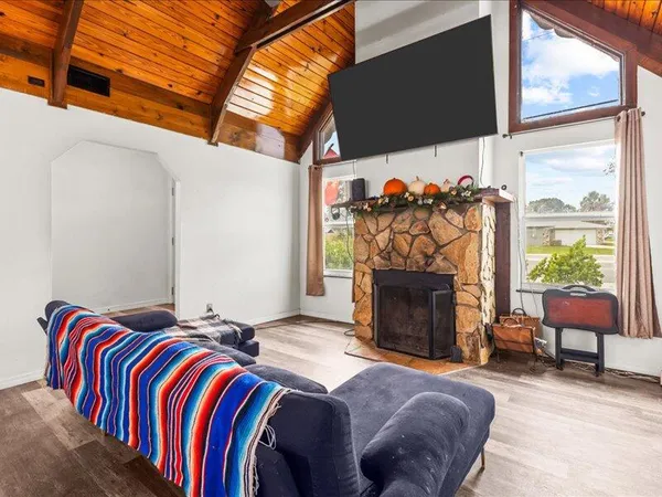 $3,600 | 1297 Southeast Floresta Drive, Port St. Lucie, FL 34983