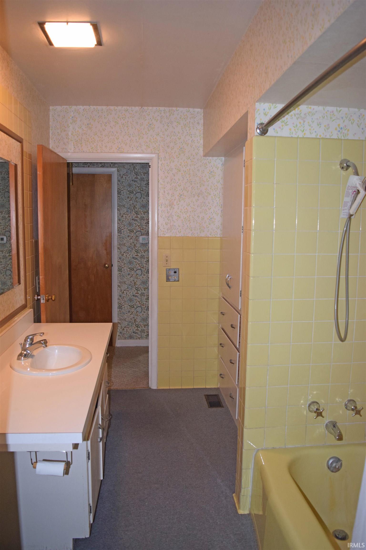 211 East Mill Road Evansville, IN 47711 - Photo 14 of 30 Gallery Image 14