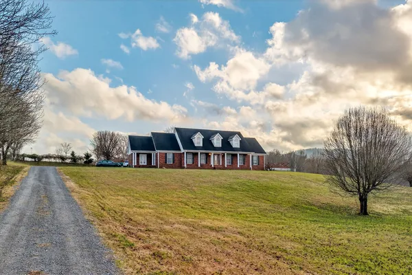 $750,000 | 9334 Short Mountain Road, Smithville, TN 37166