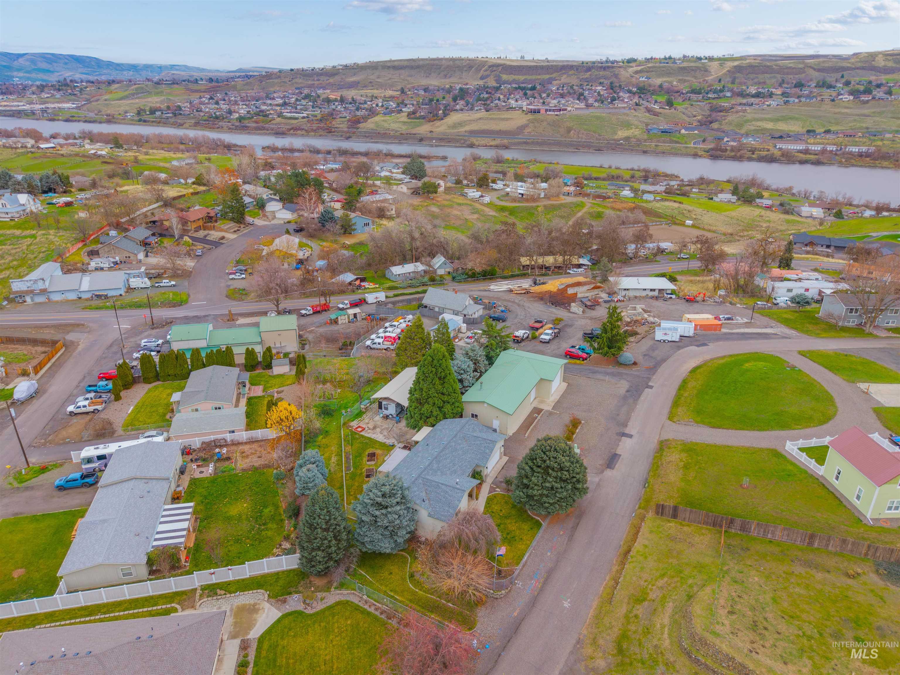 1373 Toby Lane Clarkston, WA 99403 - Photo 8 of 47