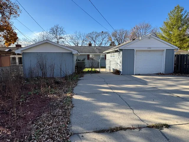 $164,900 | 3240 North 84th Street, Milwaukee, WI 53222