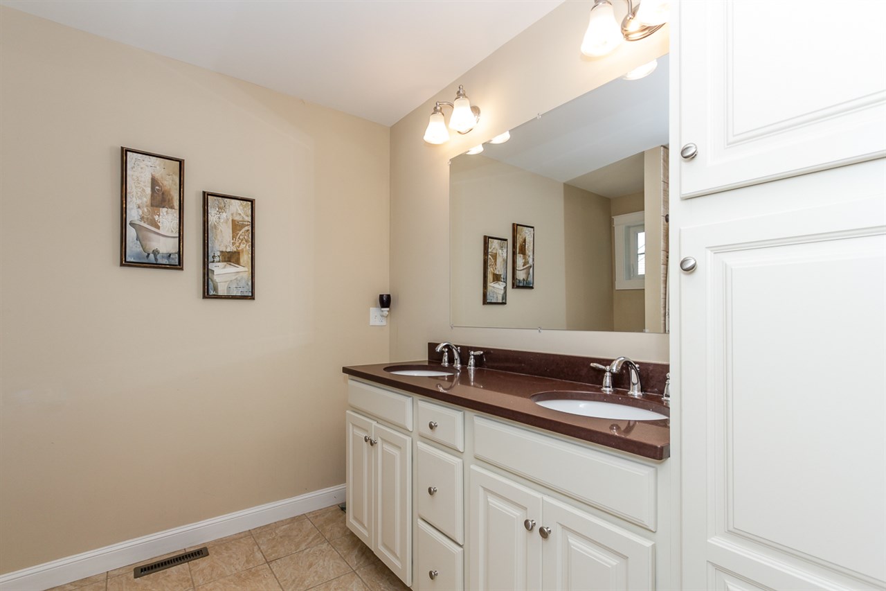 22 Calla Road Londonderry, NH 03053 - Photo 14 of 24