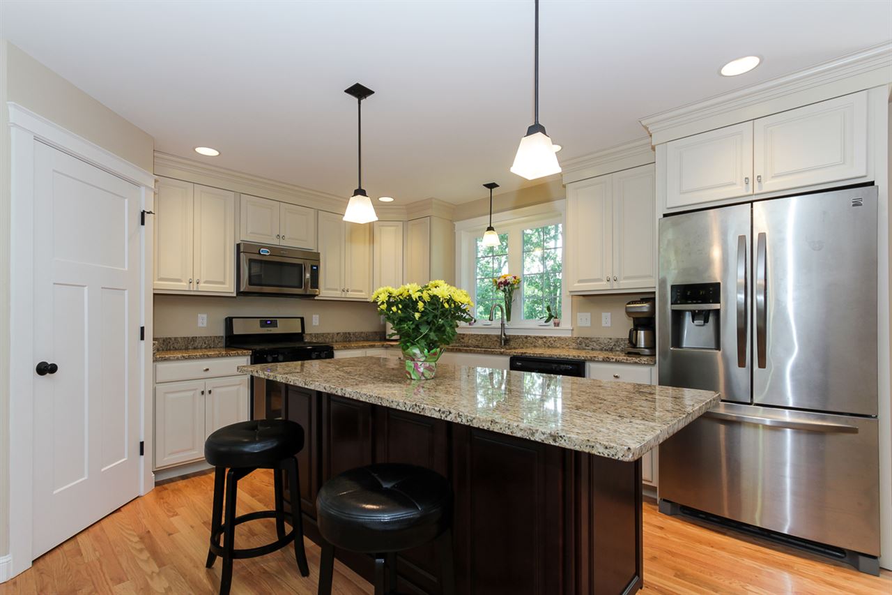 22 Calla Road Londonderry, NH 03053 - Photo 4 of 24