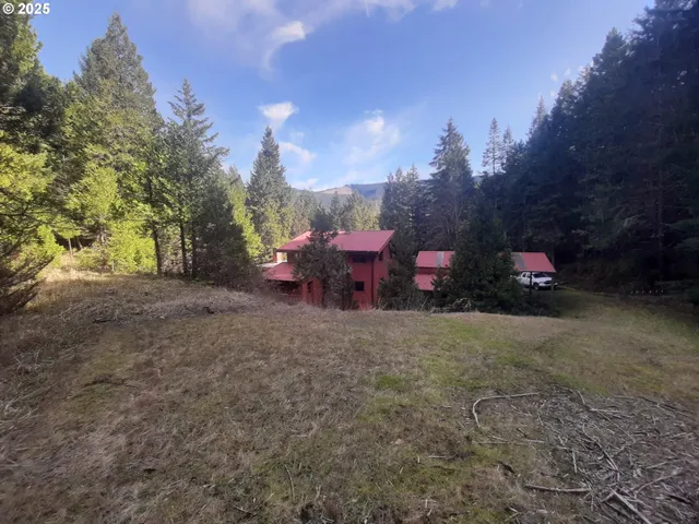 $499,900 | 252 May Creek Road, Days Creek, OR 97429