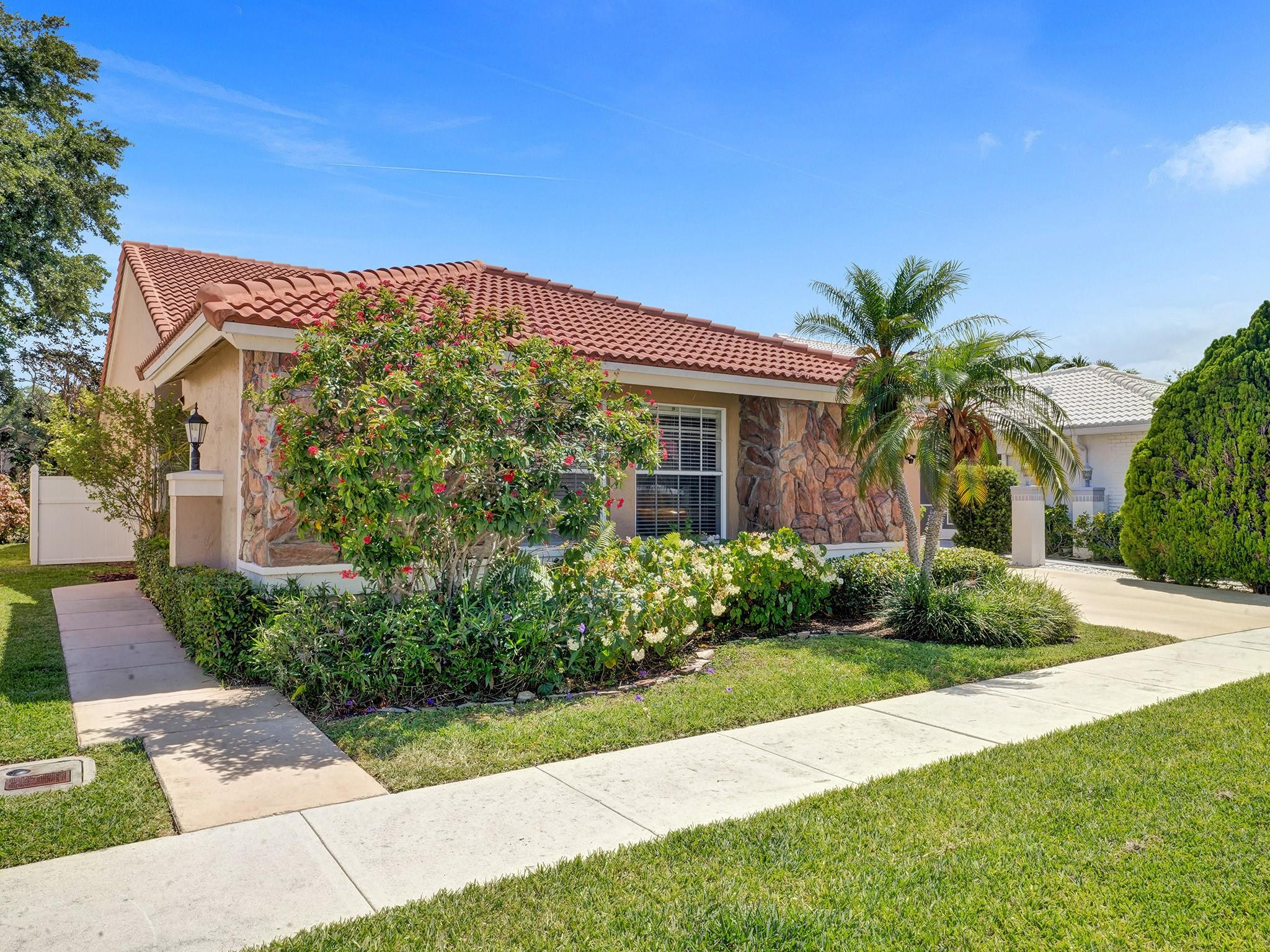 10036 Country Brook Road Boca Raton, FL 33428 - Photo 4 of 18 Photo 4