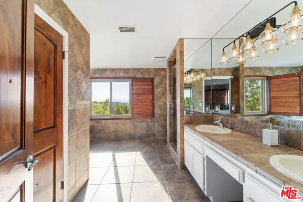 $1,599,000 | 27120 Avenida Del Oro, Temecula, CA 92590