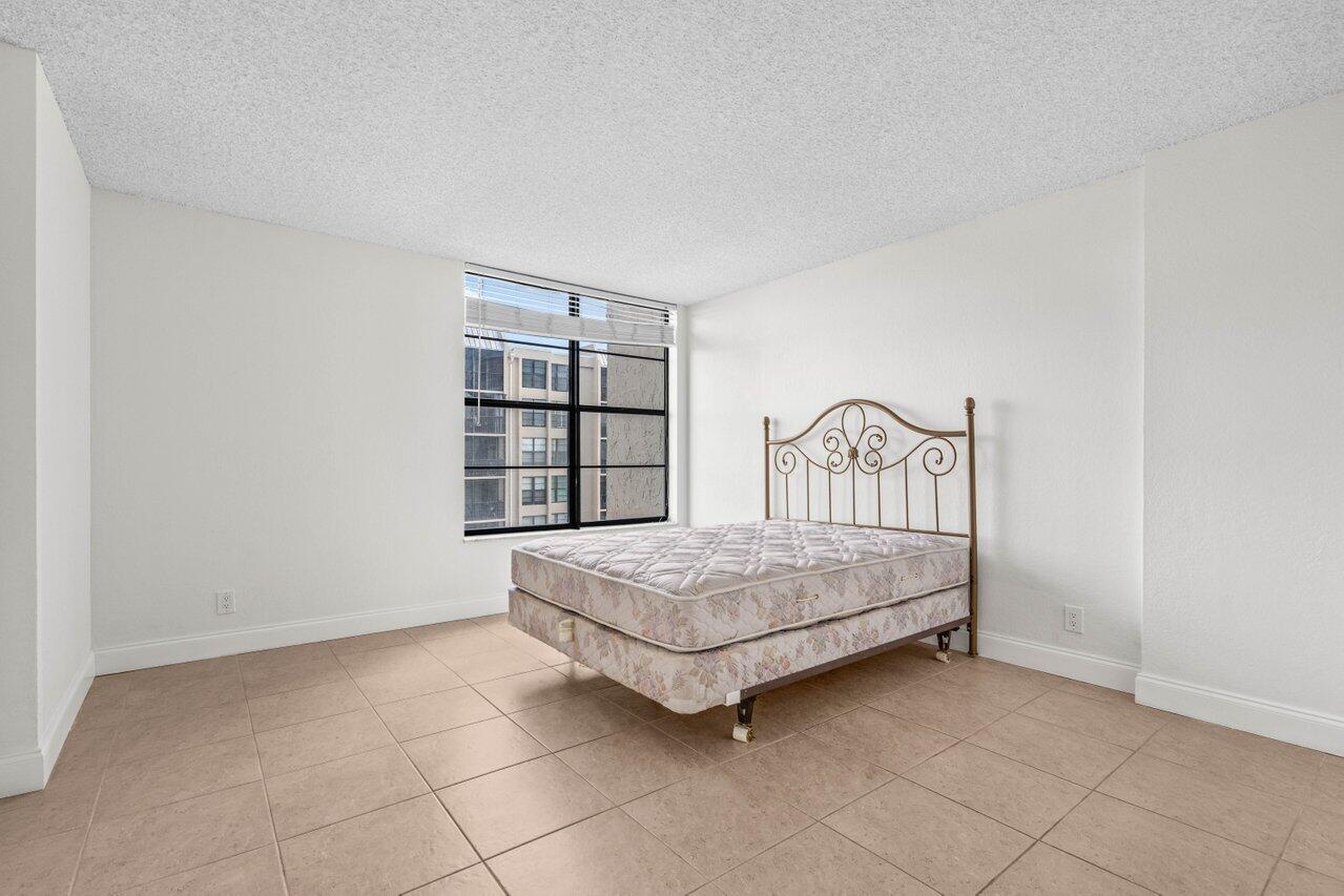 12 Royal Palm Way, Unit 405 Boca Raton, FL 33432 - Photo 15 of 29 012-12RoyalPalmWay-405-BocaRaton-FL-3343