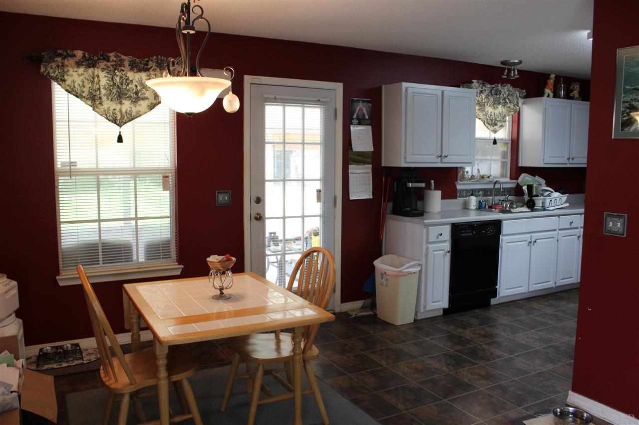 6931 Cedar Ridge Circle Milton, FL 32570 - Photo 5 of 27 Gallery Image 5