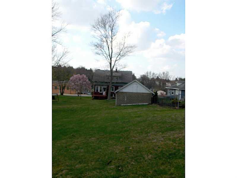 601 West Ingomar Road Pittsburgh, PA 15237 - Photo 21 of 25 Land/Lot. SPRAWLING BACK YARD WITH WOODS IN REAR