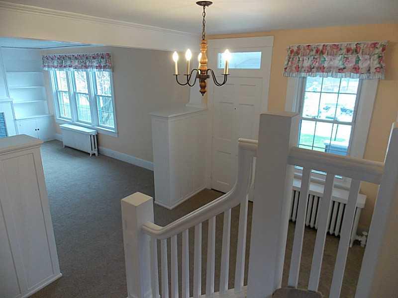 601 West Ingomar Road Pittsburgh, PA 15237 - Photo 4 of 25 Entry/Foyer.