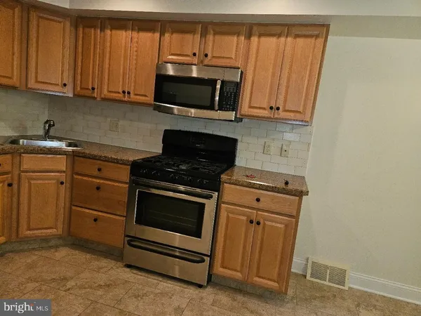 $1,800 | 598 598-c106 Belmont Avenue, Southampton, PA 18966