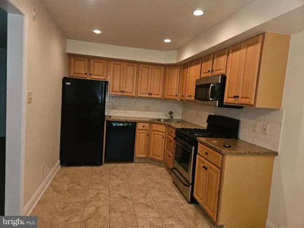 $1,800 | 598 598-c106 Belmont Avenue, Southampton, PA 18966