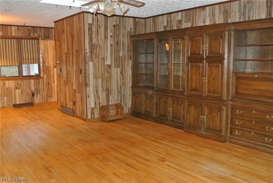 4470 Fishcreek Road Stow, OH 44224 - Photo 4 of 18 Family Room