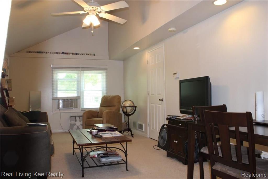 556 Curzon Road Rochester Hills, MI 48307 - Photo 14 of 49
