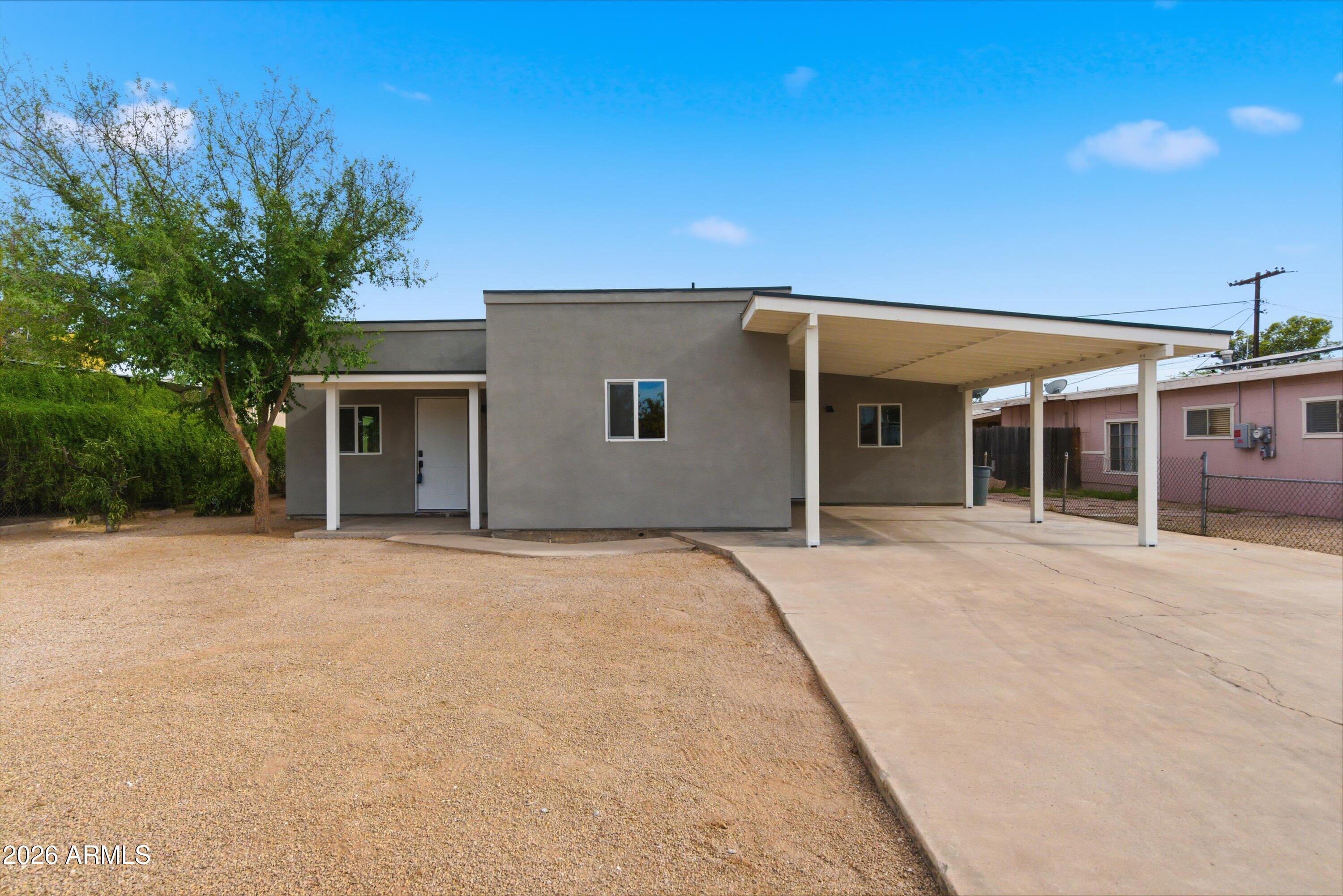 2709 East Phelps Road Phoenix, AZ 85032 - Photo 3 of 36