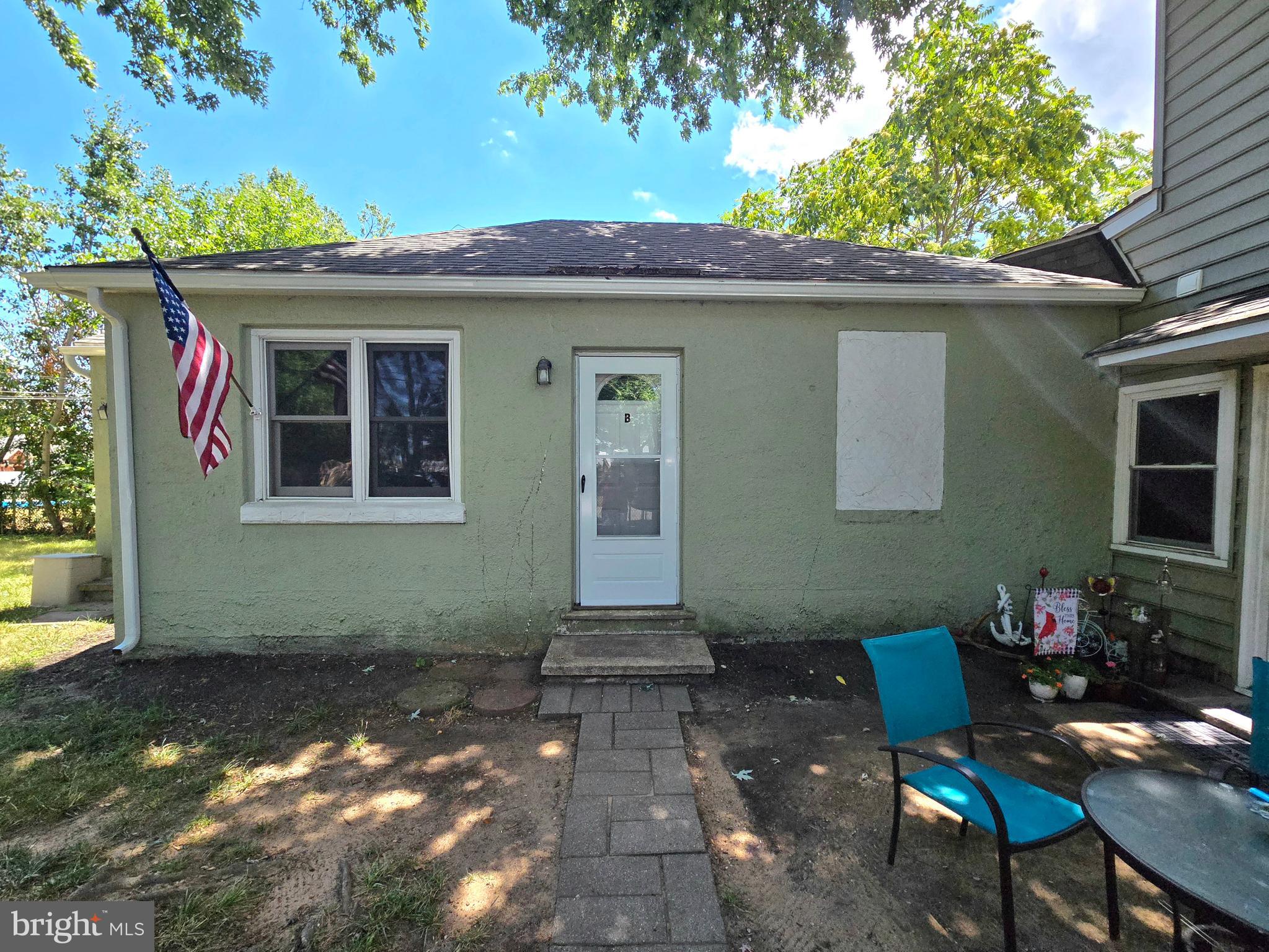 151 Riviera Drive Pasadena, MD 21122 - Photo 21 of 66 a front view of a house